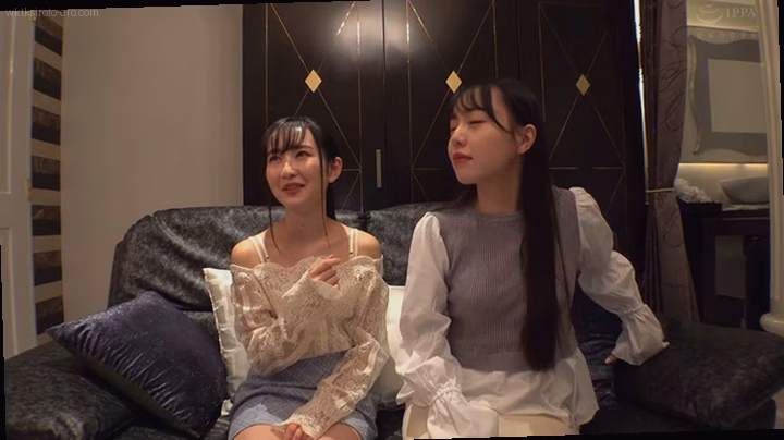 シーン2:天使手コキで熱狂するレンタルルーム 3